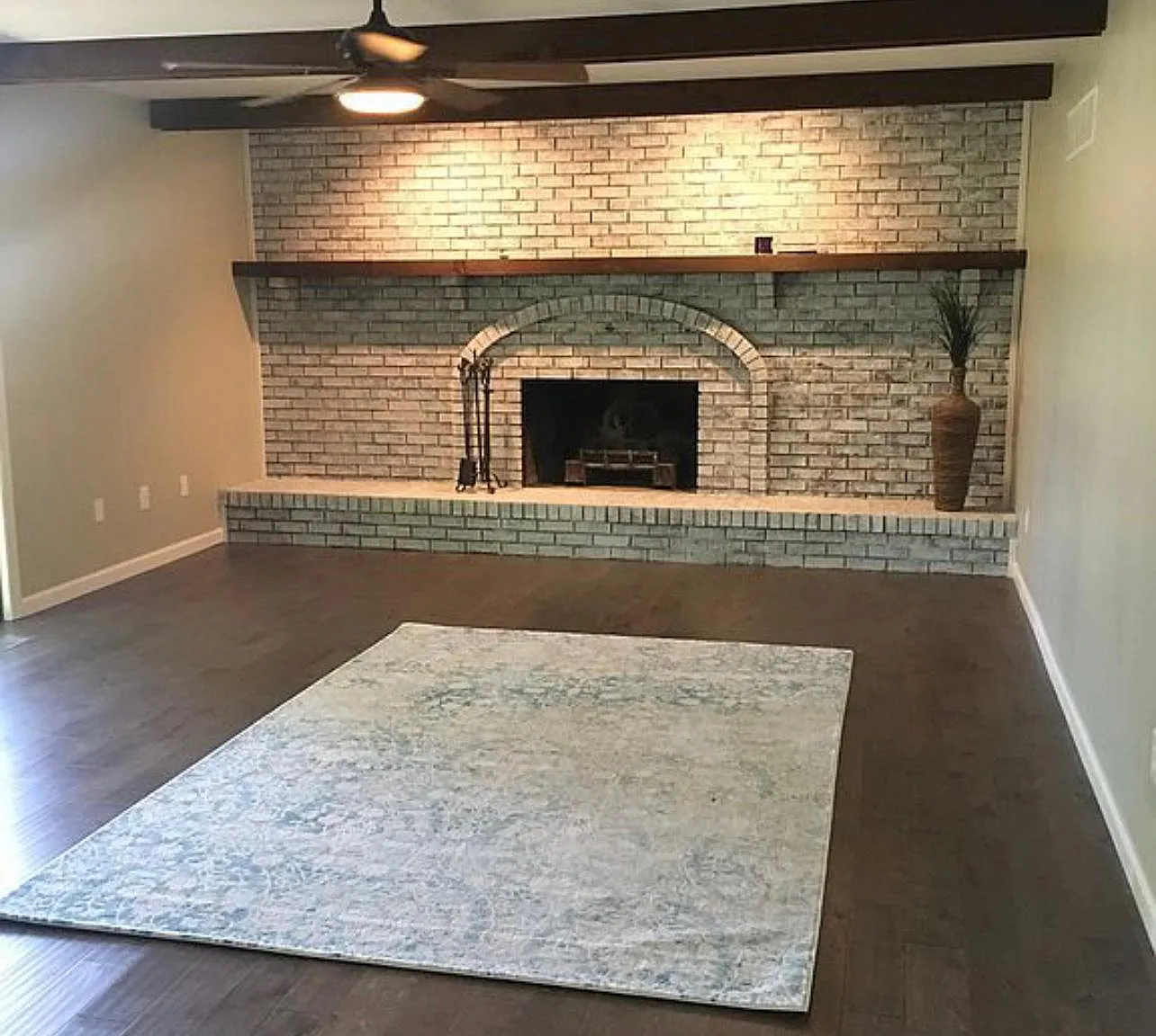 805 Indian Springs Rd — Photo 1