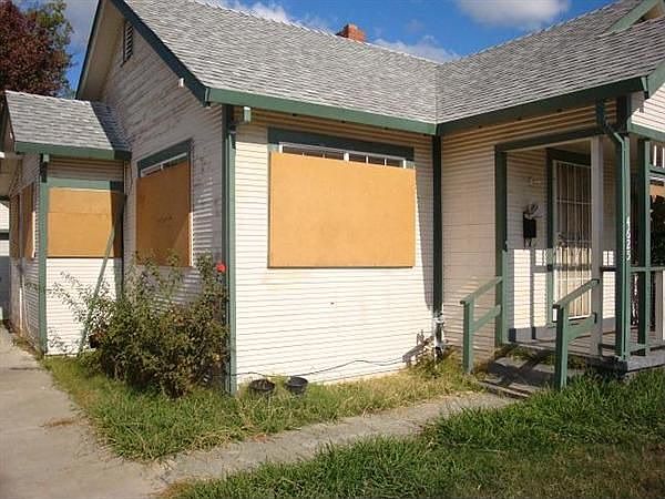 2nd image of 4625 12th Ave