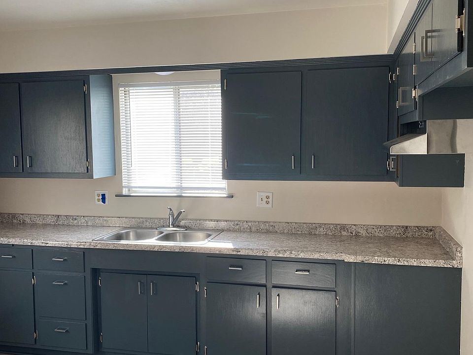 1st image of 1280 N 116th St #1