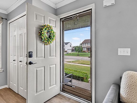4th image of 52133 Huntley Ave