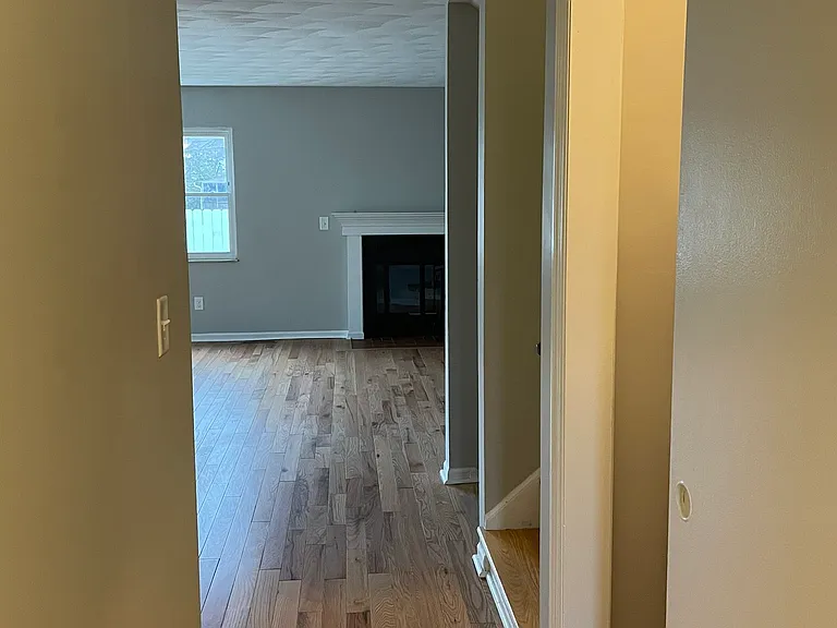 7560 Toweron Ln — Photo 5
