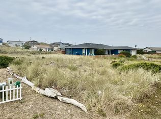 1945 NW Admiralty Cir, Waldport, OR 97394