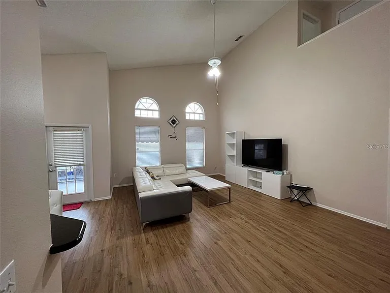 755 Riggs Cir — Photo 5