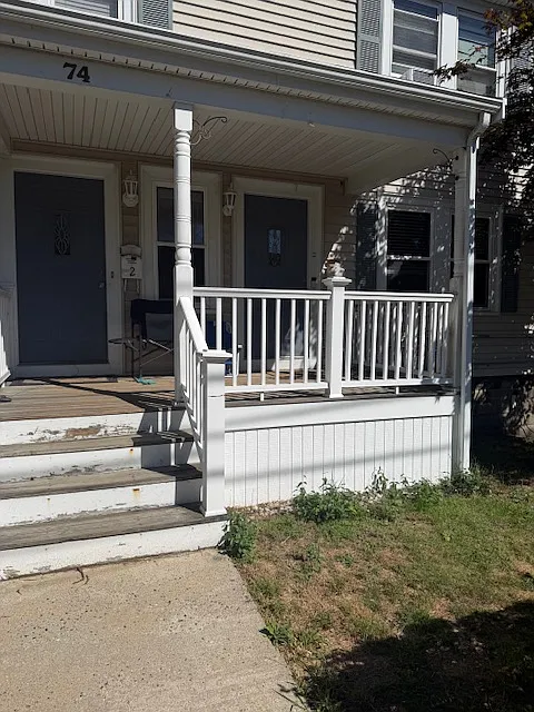 74 Hillsdale St #1