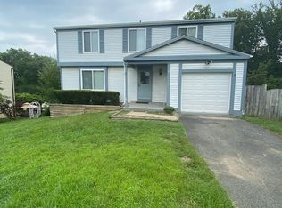 13307 Smoketown Rd, Woodbridge, VA 22192