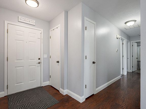 4th image of 294 Canyon Court