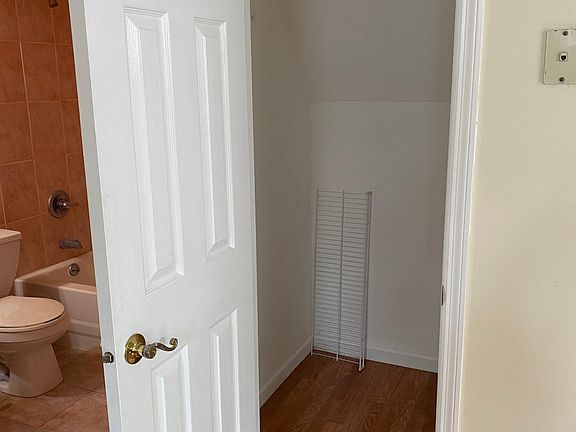 3rd image of 590 Rockaway St