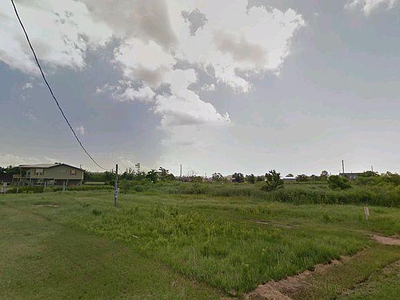 5th image of 318 Tarpon Dr