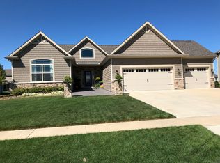 1111 English Oak Dr, Champaign, IL