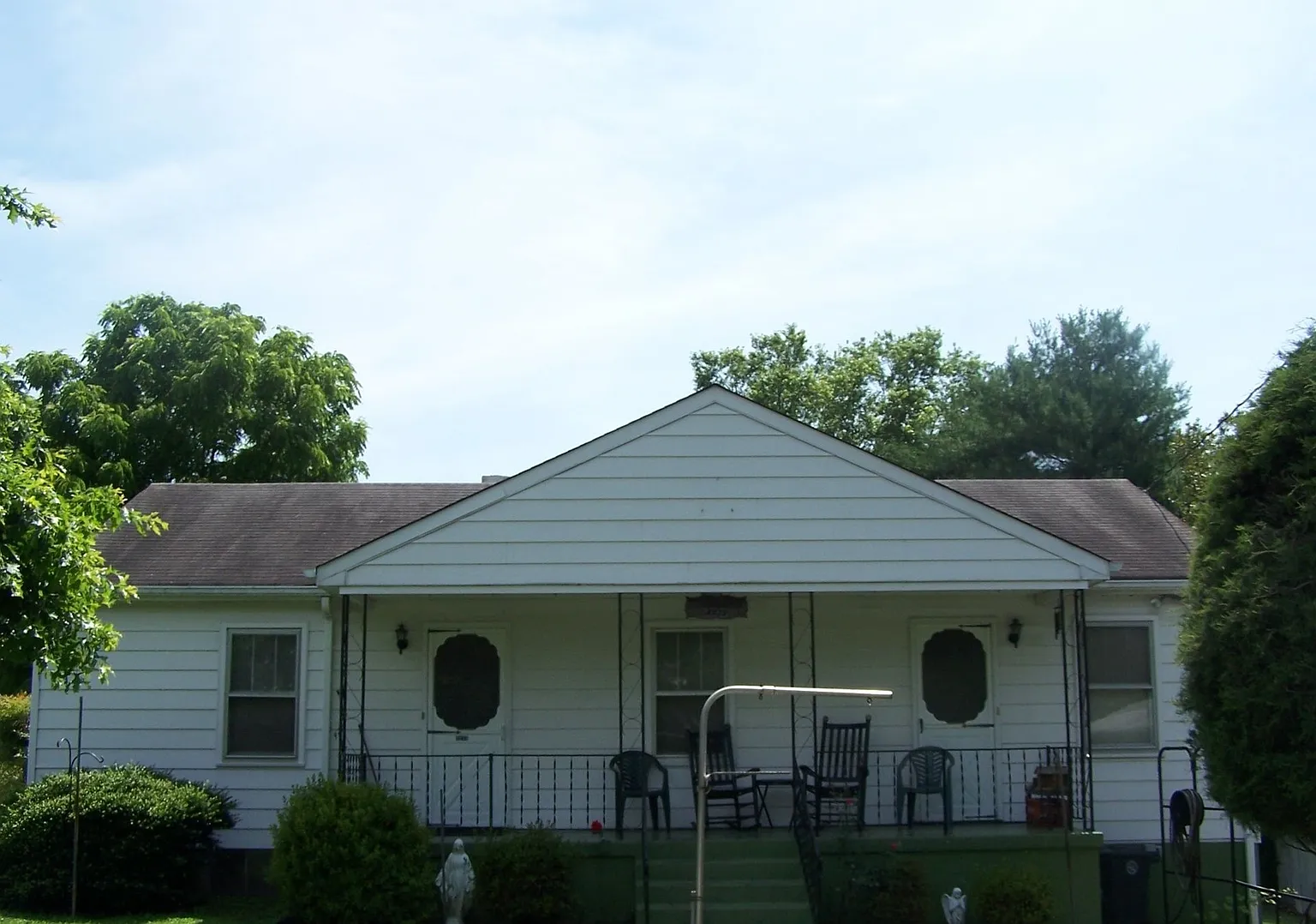 2213 Broadway St photo 1