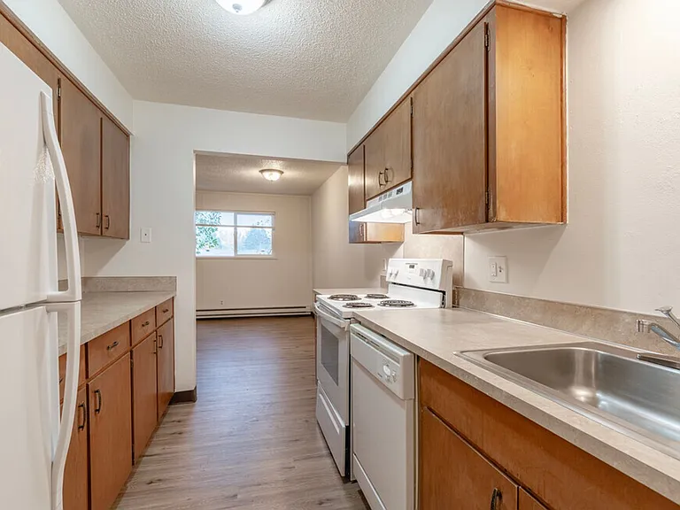 Brooktree Apartments — Photo 6