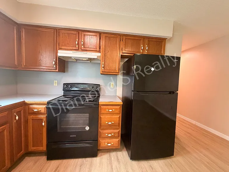 1508 W Rainey Duplex — Photo 8