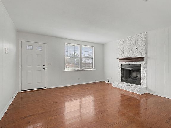 4th image of 4902A Nebraska Ave