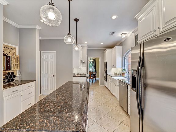 5th image of 2157 Idlewood Dr