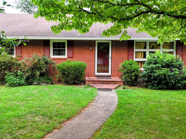 458 Hemlock Ave, Buena Vista, VA 24416