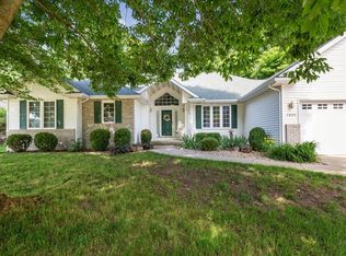 1806 Mary Beth Ave NW, Cedar Rapids, IA 52405