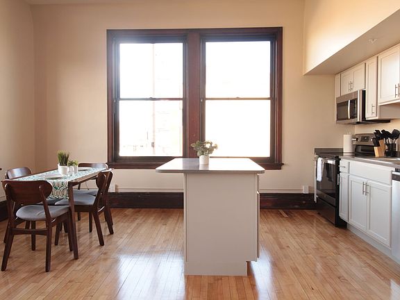 4th image of 51 E 4th St #31