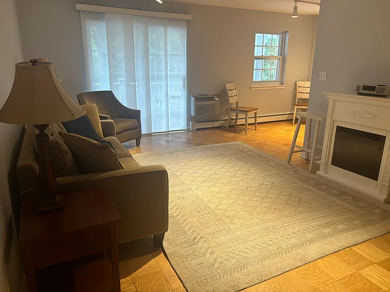 103 Nottingham Rd #H — Photo 1