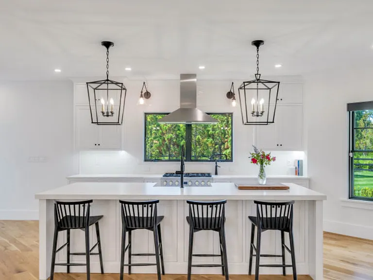 945 Royalton Row — Photo 26