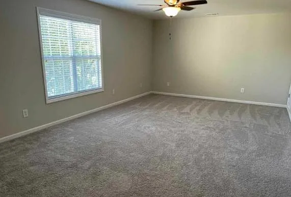 125 Cresthaven Dr — Photo 5