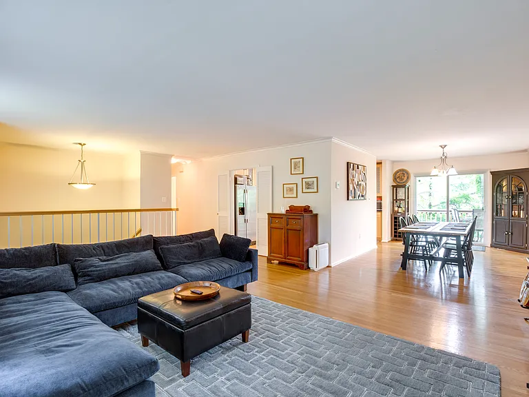 10535 Brevity Dr — Photo 9