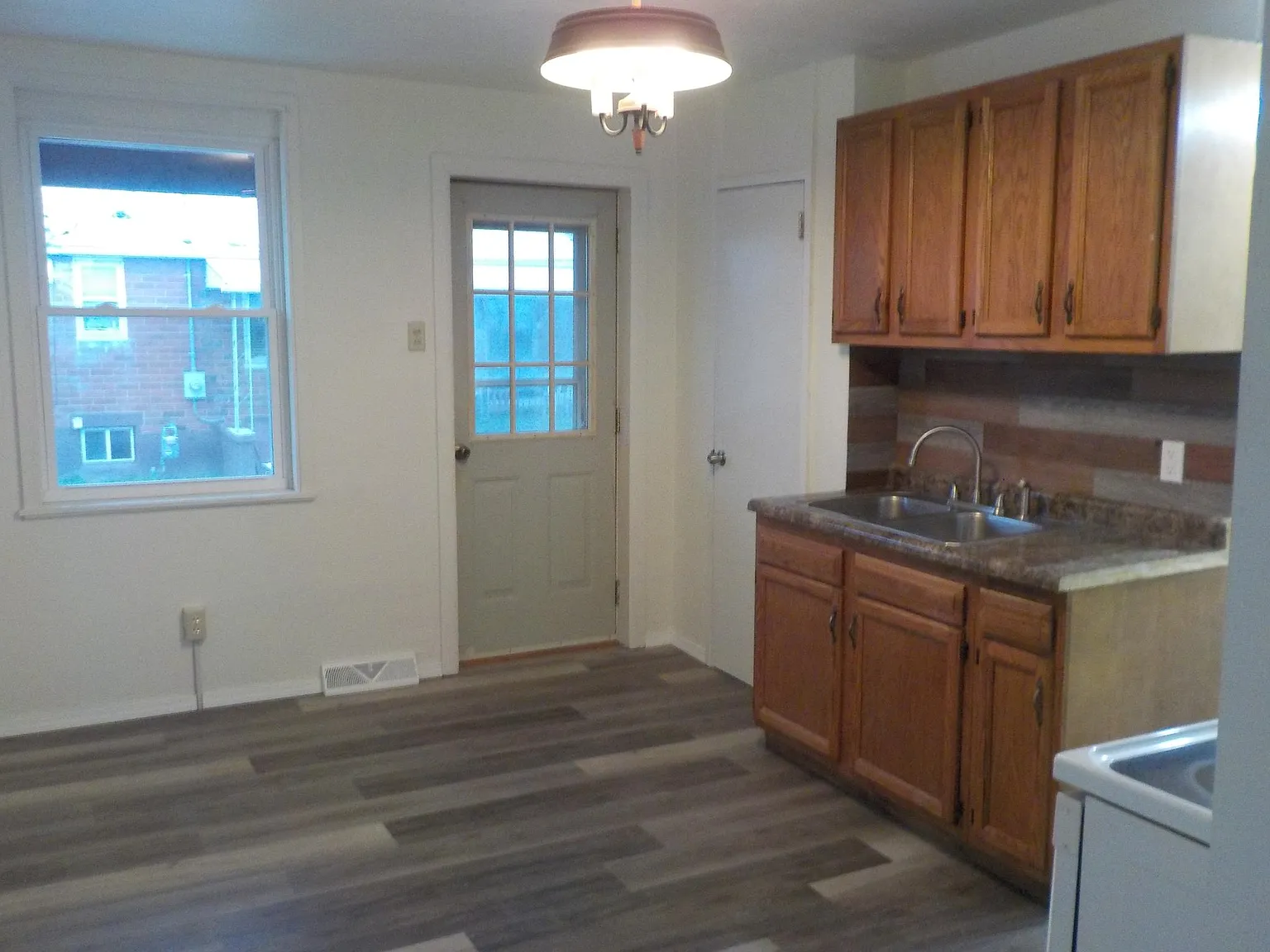 Cumberland Vlg, Carmichaels — Photo 2