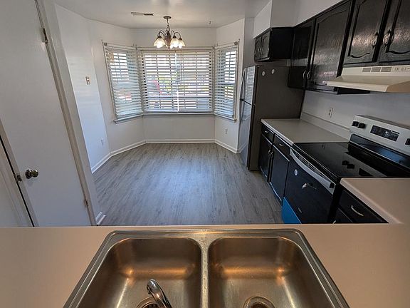 5th image of 1504 Jameson Dr