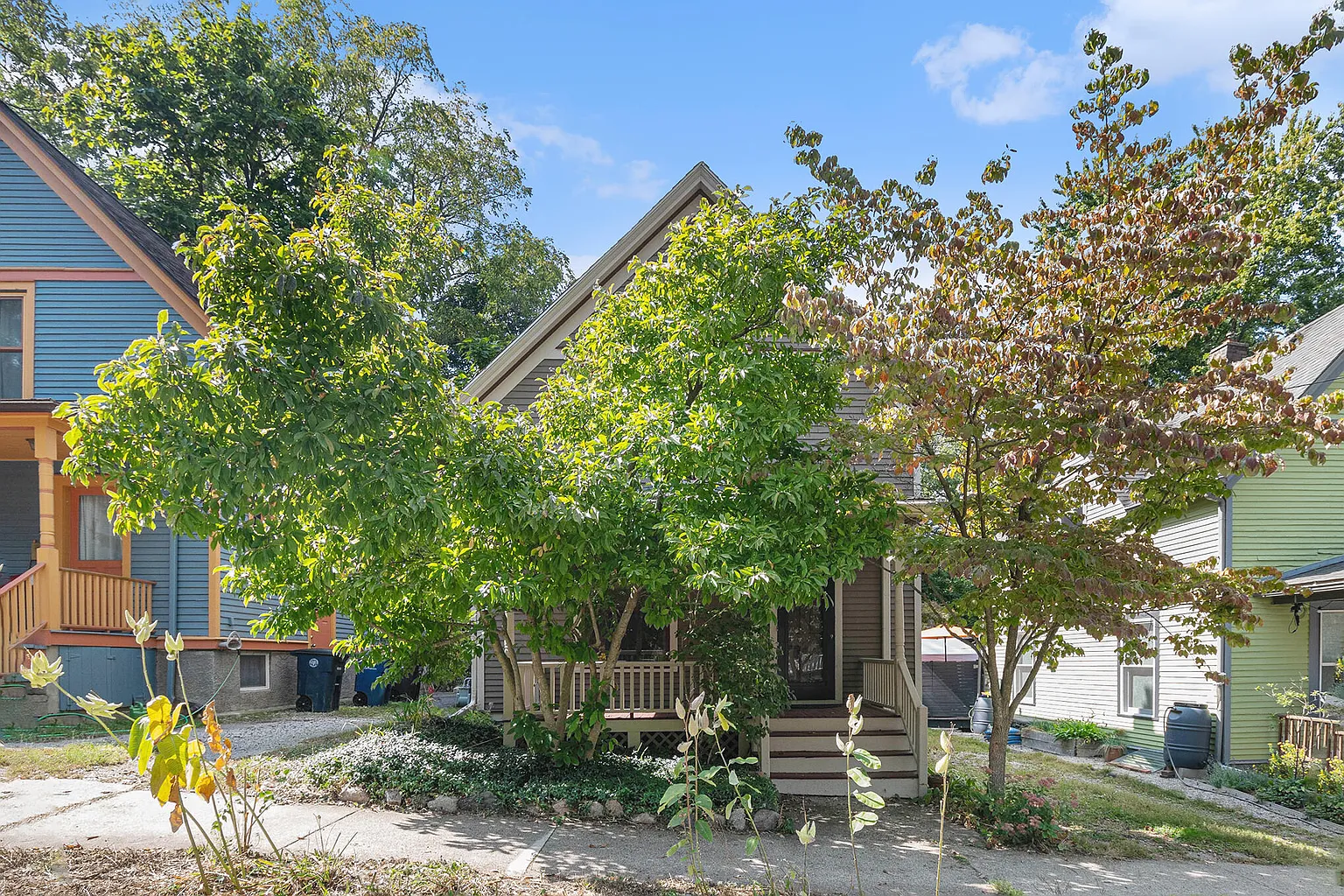 236 Murray Ave photo 1