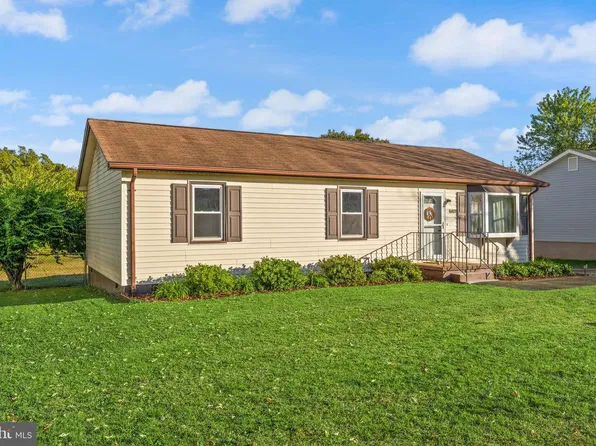 11041 Blake Ln, Bealeton, VA 22712