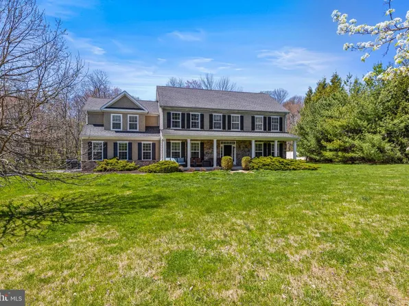 827 Oak Tree Rd, Kennett Square, PA 19348