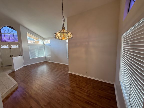3rd image of 9754 Pebble Brook Dr
