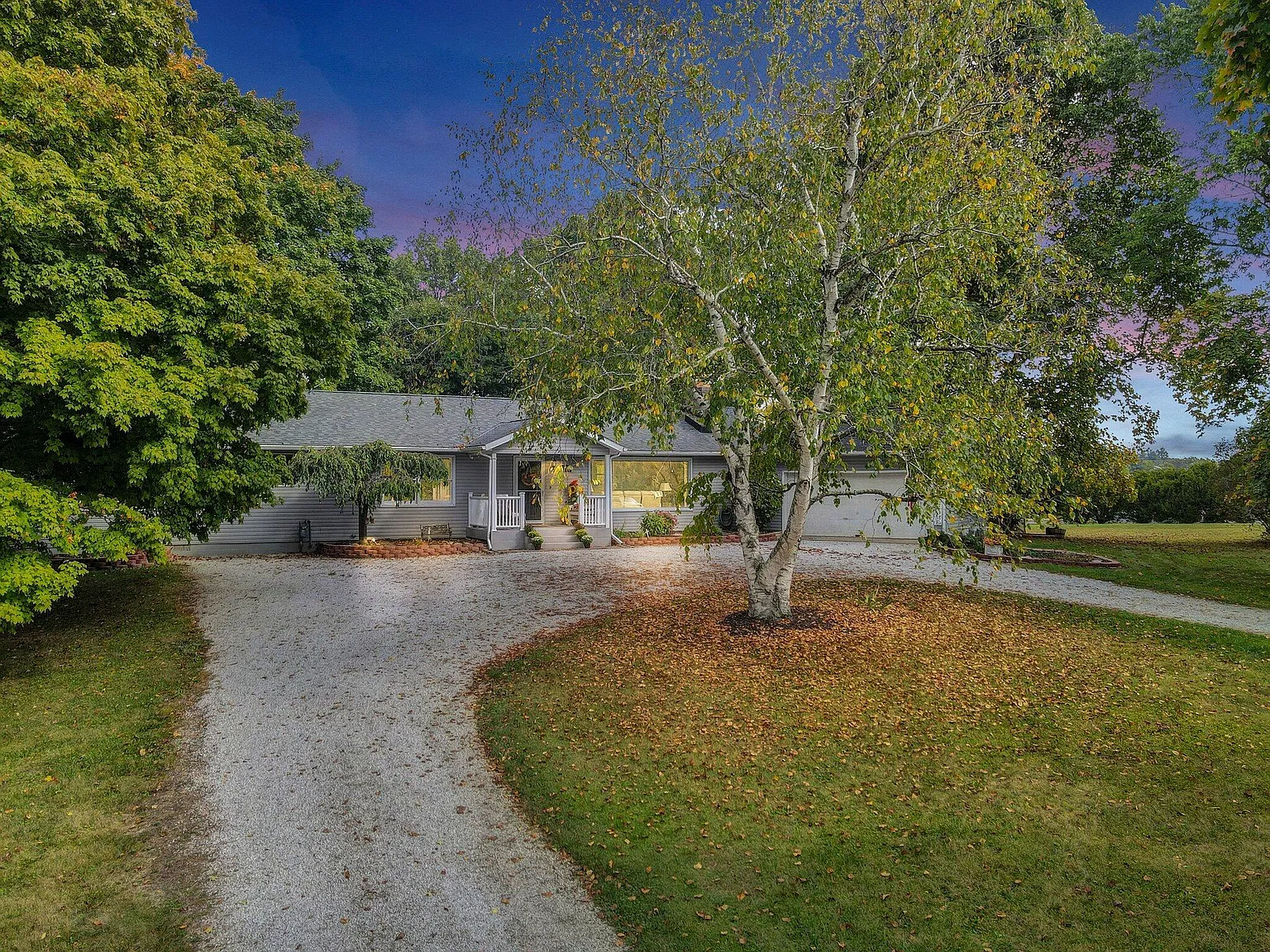 11598 Summerland Beach Rd NE photo 1