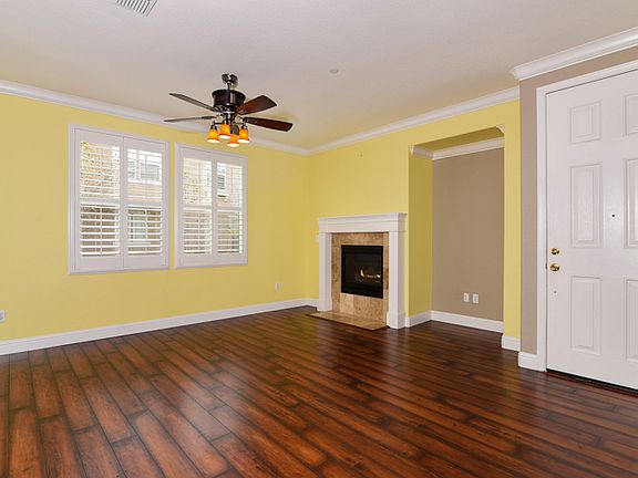 5th image of 803 Esplanade Cir