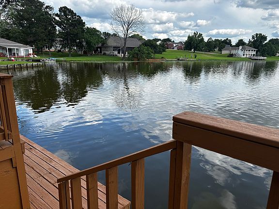 2nd image of 206 Waters Edge
