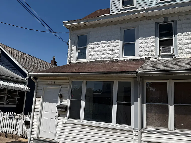 306 McClellan Ave #2 — Photo 1