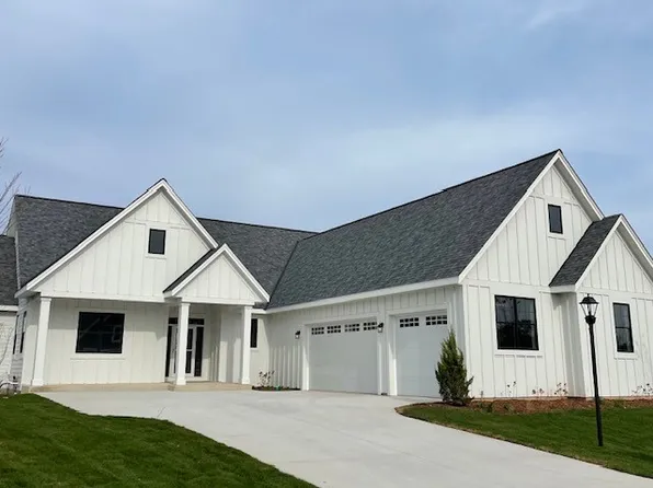 Heather Plan, The Grove in River Hills