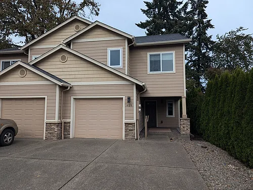 409 Madrona Ave SE Photo 1