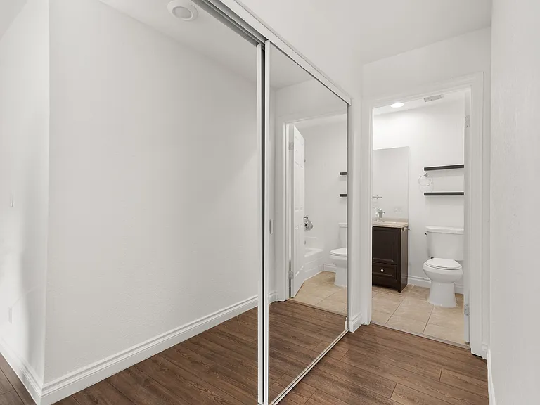240 W Lincoln Ave W #16 — Photo 10