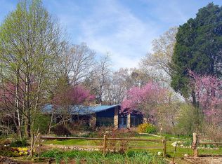1025 Stagecoach Ln, Friendsville, TN 37737