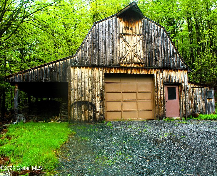 4th image of 1298 Switzkill Road