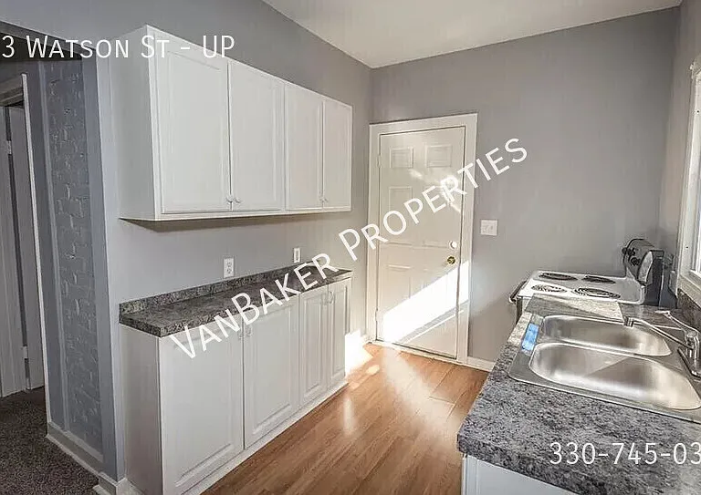 243 Watson St #UP — Photo 4