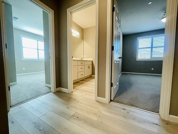 3rd image of 6101 Airedale Way