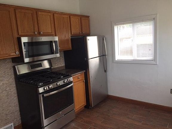 Kitchen - all new stainless steel appliances and dishwasher