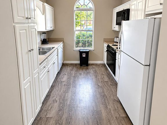 5th image of 4531 Derryclare Ln
