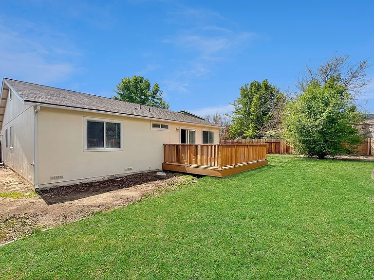 10025 Shooting Star Ct — Photo 23