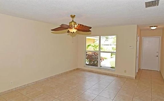 4th image of 8140 NW 40th St
