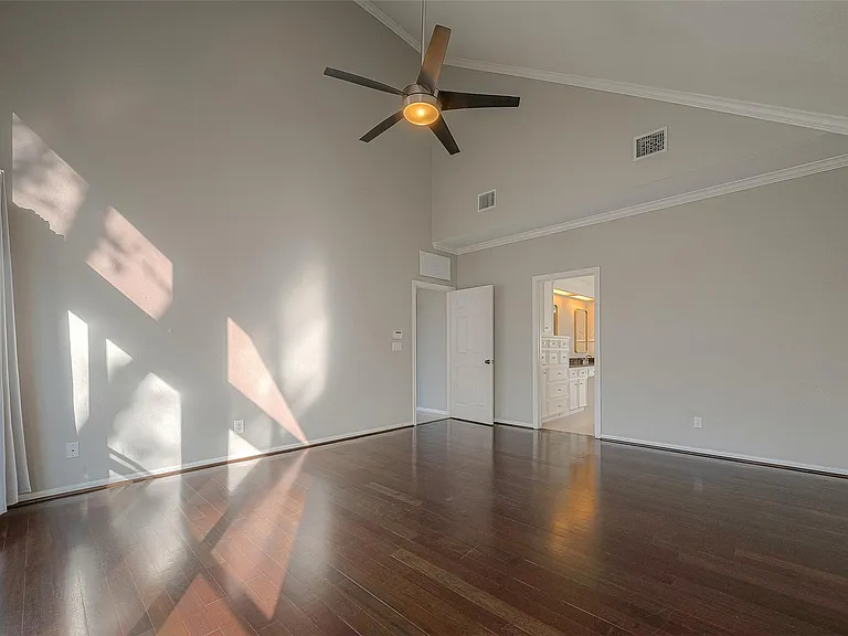 15714 Sylvan Lake Dr — Photo 36