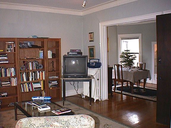 3rd image of 621 Hinman Ave #2