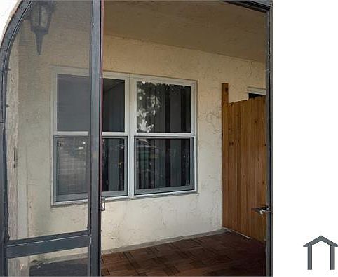 3rd image of 7818 NW 70th Ct