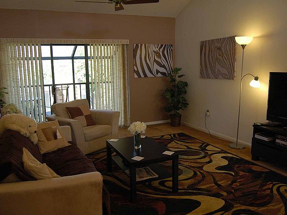 3rd image of 4717 Capri Pl #193